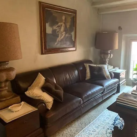 Suites Palazzo Garbarini * Πάρμα