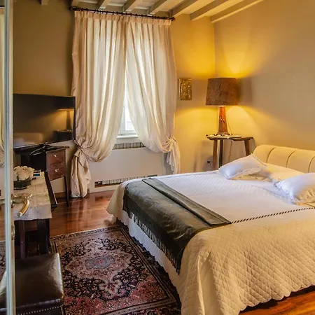 Suites Palazzo Garbarini Parma