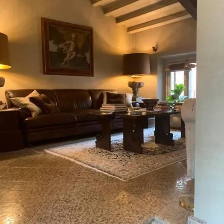 Suites Palazzo Garbarini Appartement Parma