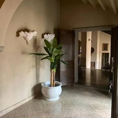 Suites Palazzo Garbarini * Parma